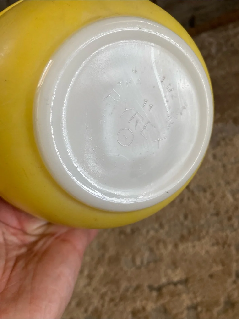 Pyrex Vintage Primary Colors Pineapple Yellow Floral Glass Bowl Small 11 1.5pt